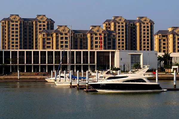 新埠島國(guó)際游艇會(huì)