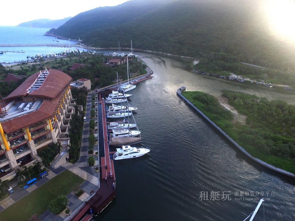 三亞亞龍灣游艇會碼頭 三亞亞龍灣游艇會碼頭